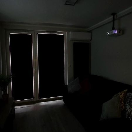 Movie Nights Tauron Arena Apartment คราคูฟ ภายนอก รูปภาพ