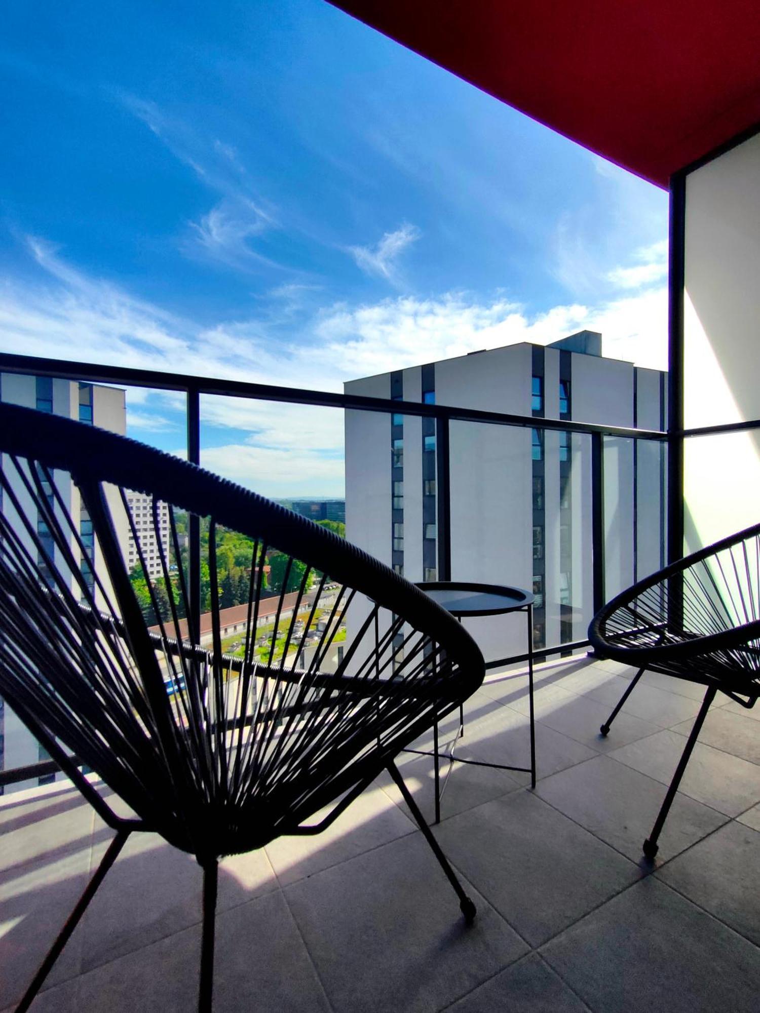 Movie Nights Tauron Arena Apartment คราคูฟ ภายนอก รูปภาพ